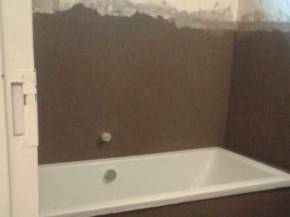 The-Repairman-bathroom-before